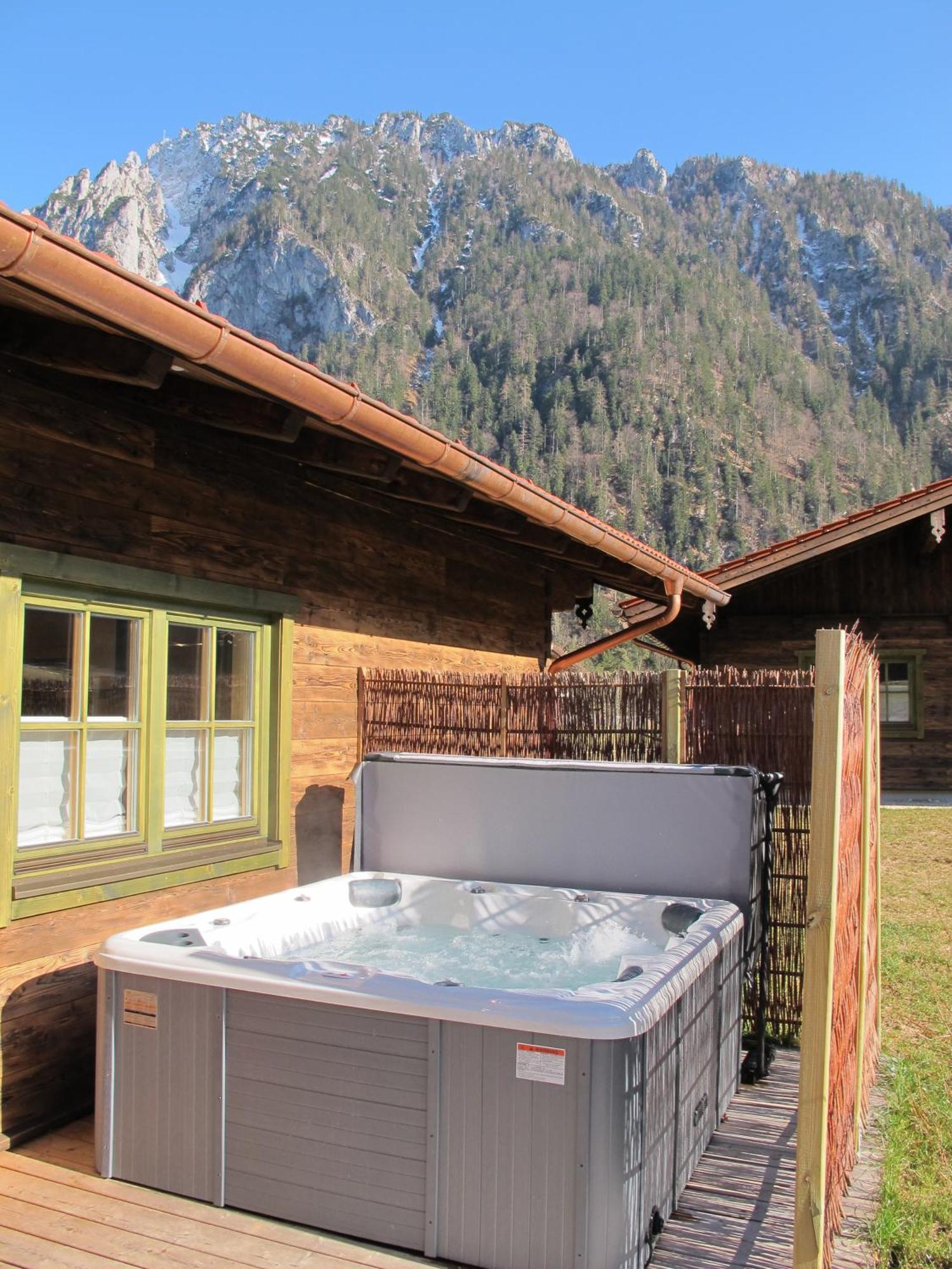 & Beim Waicher Ruhpolding